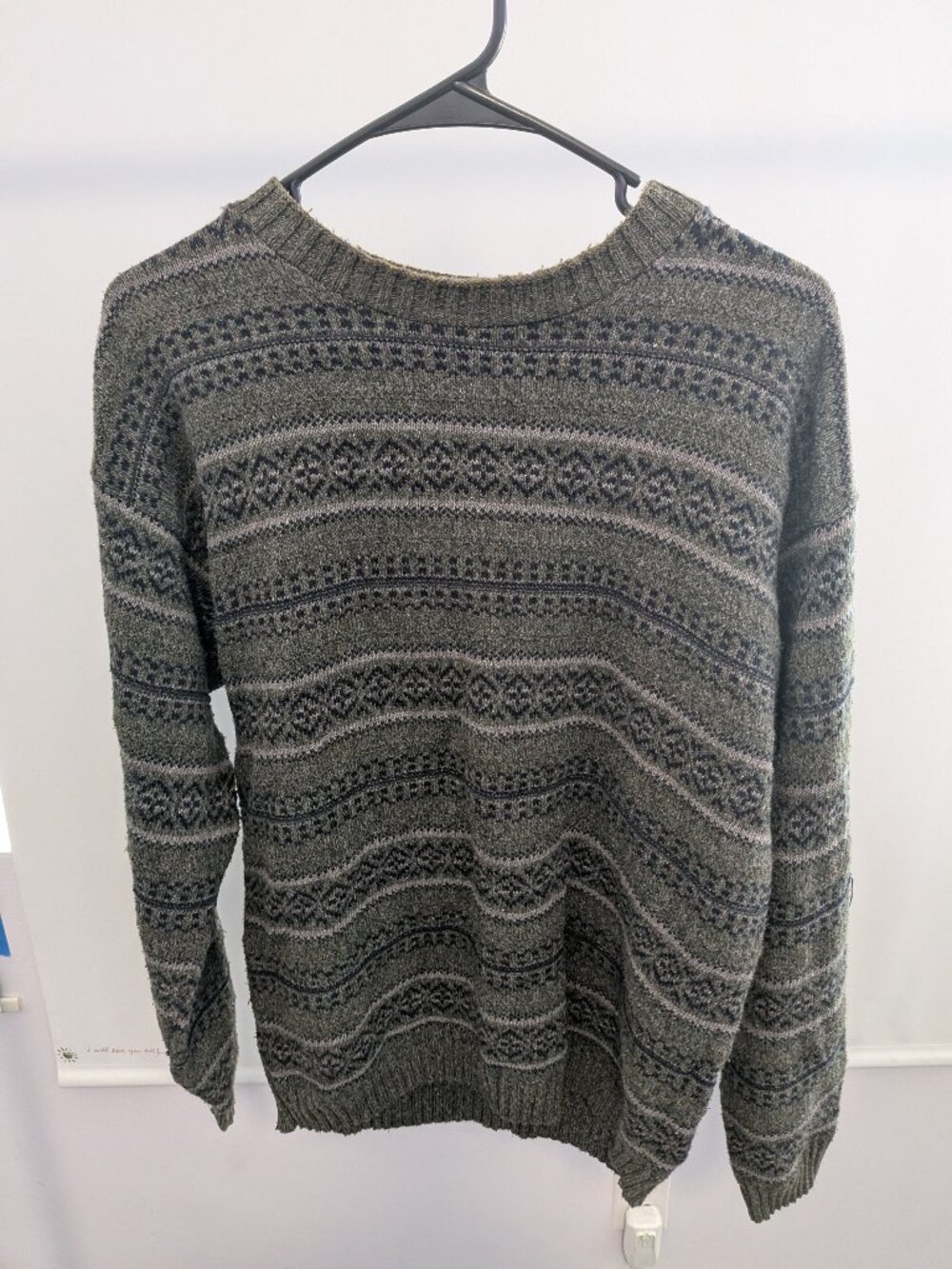 Bill Blass Men's Grey and Green Sweatshirt